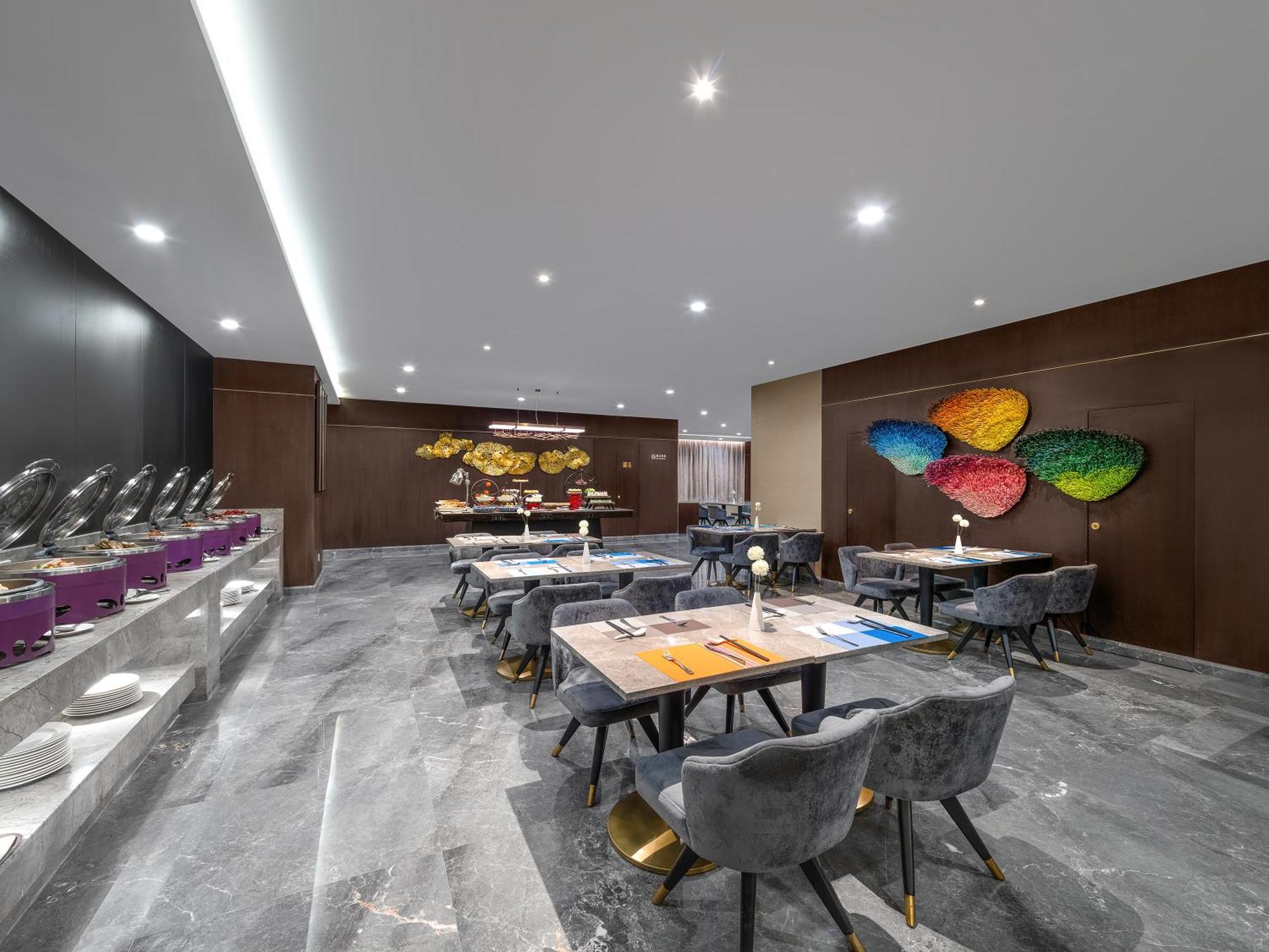 Dorsett Chengdu Hotel Exterior photo