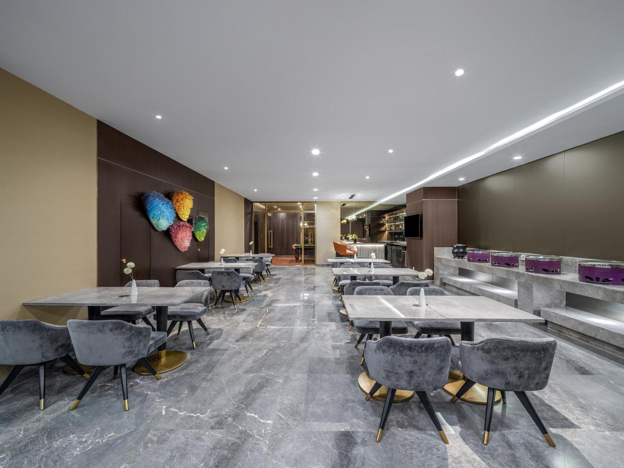Dorsett Chengdu Hotel Exterior photo